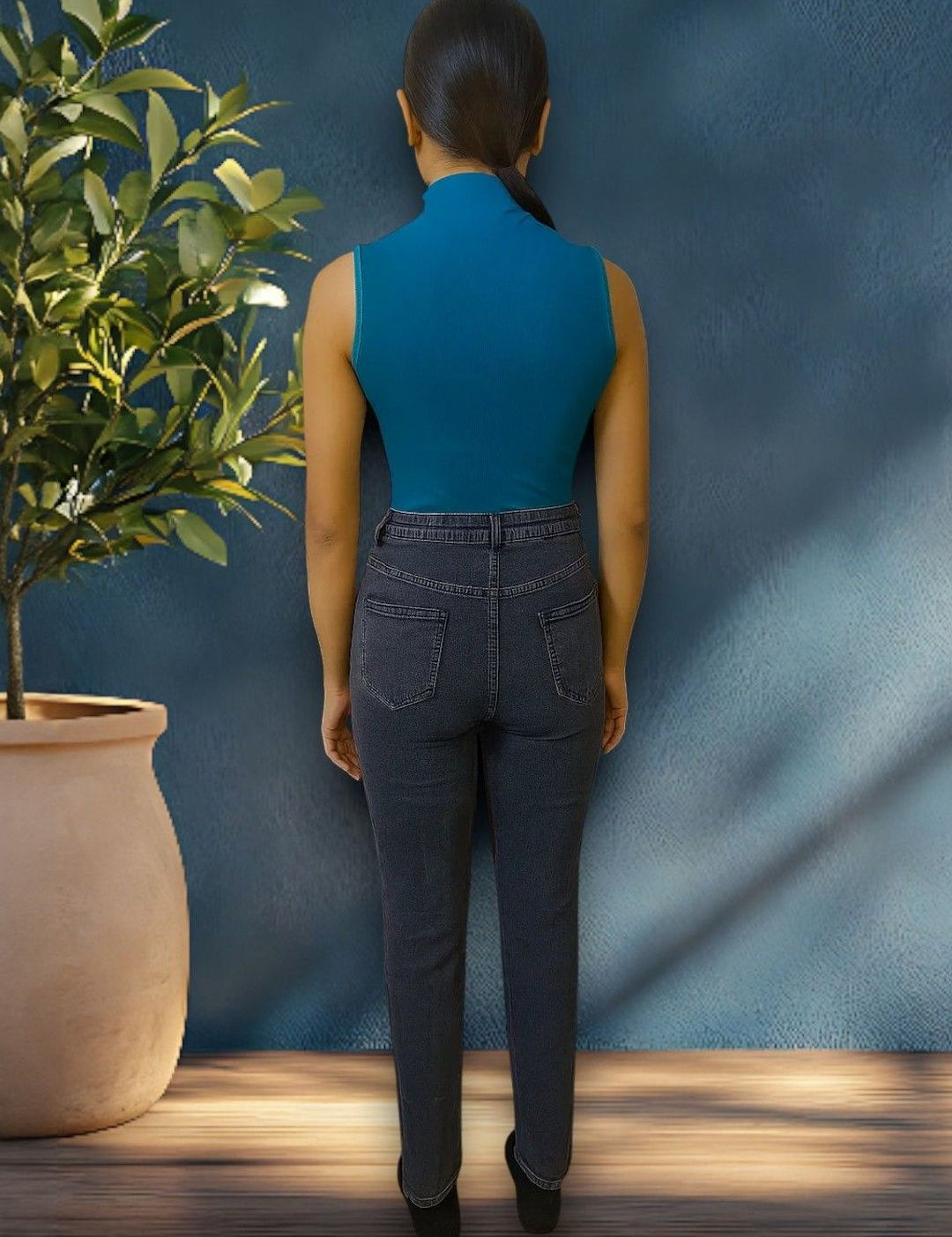 Kotty Women Regular Fit High-Rise Low Distress Light Fade Stretchable Jeans