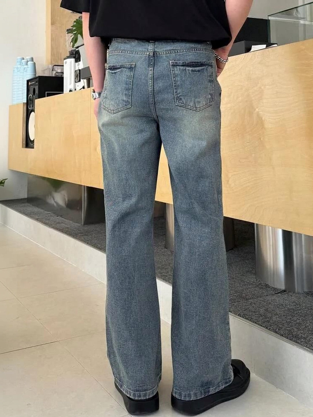 Kotty Men Wide Leg Low-Rise Light Fade Stretchable Jeans