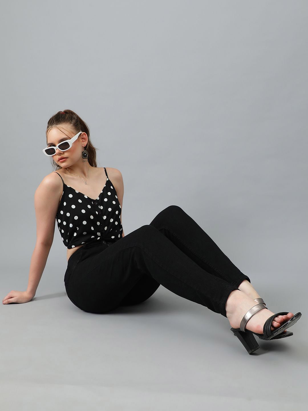 Kotty Women Straight Fit High-Rise Stretchable Jeans