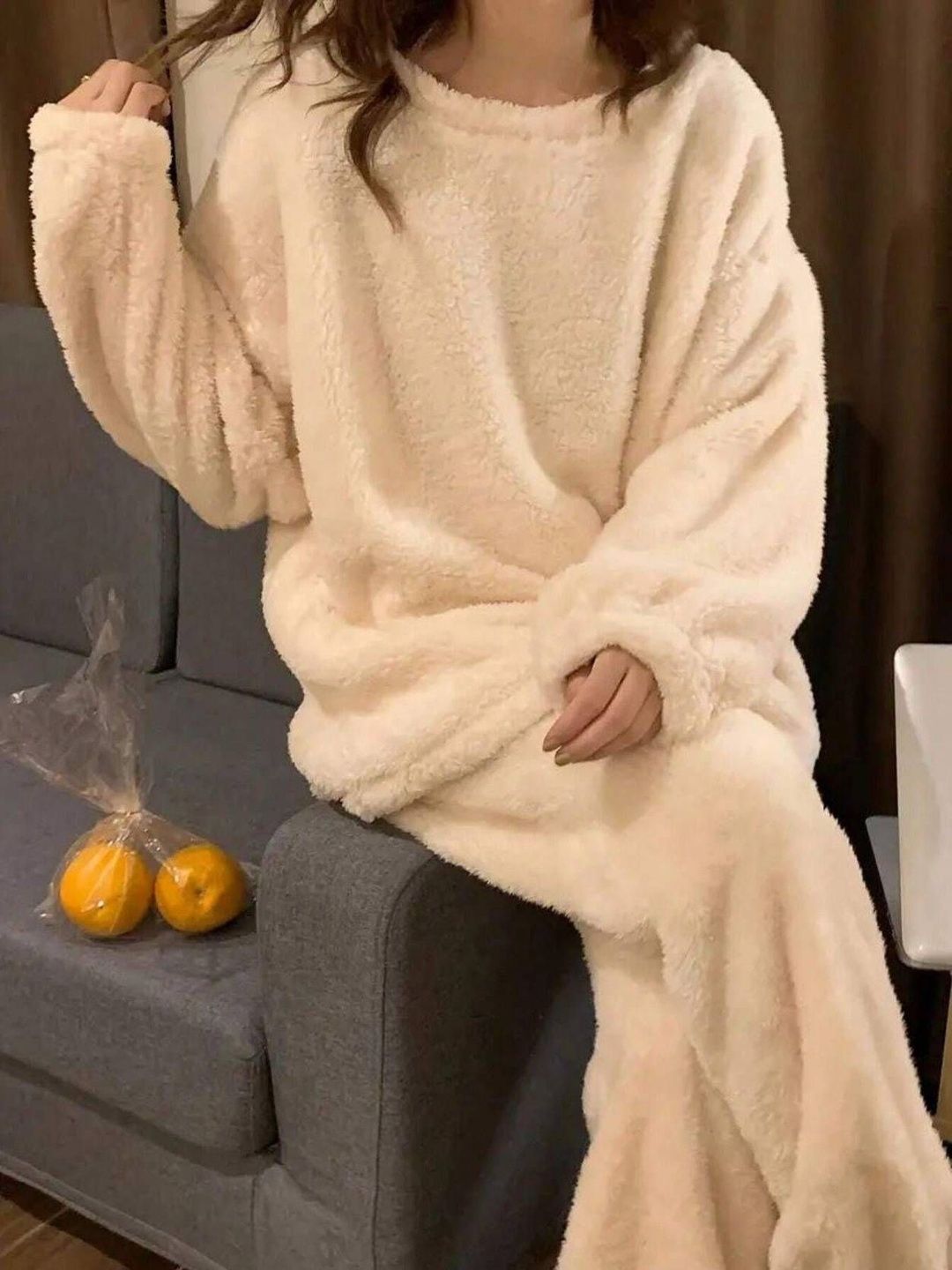 Kotty Women Solid Round Neck Night Suit