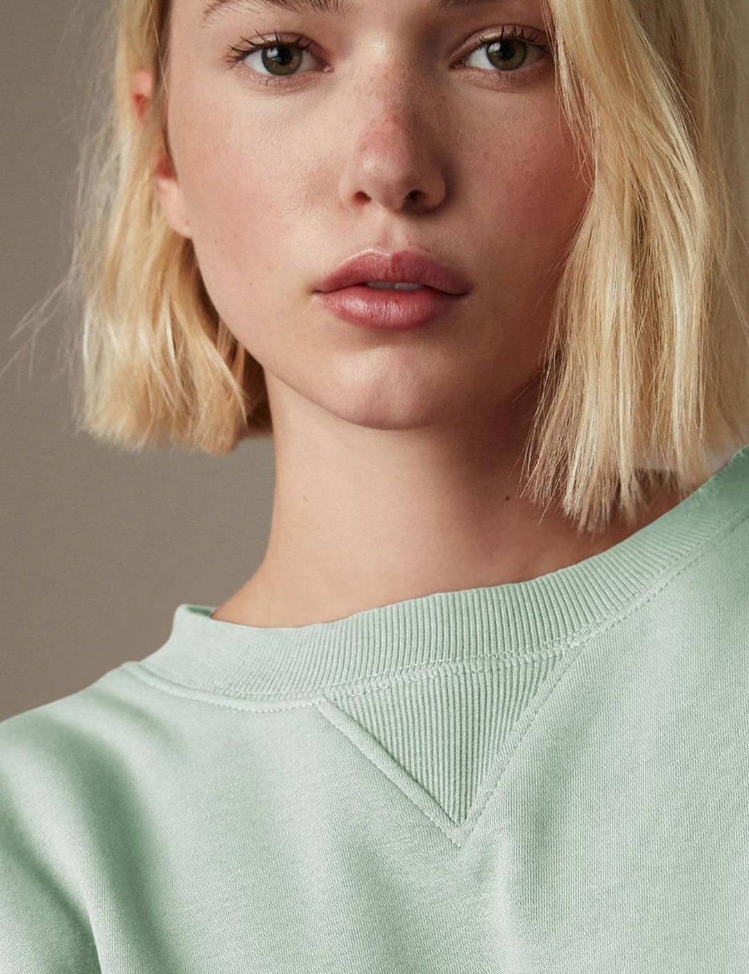 Kotty Women Round Neck Long Sleeves Sweatshirt