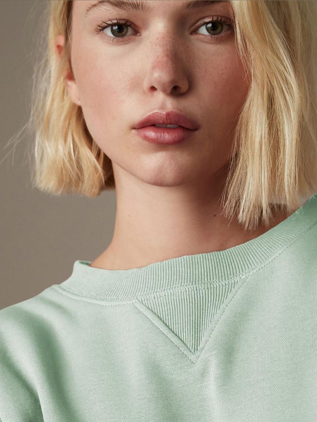 Kotty Women Round Neck Long Sleeves Sweatshirt