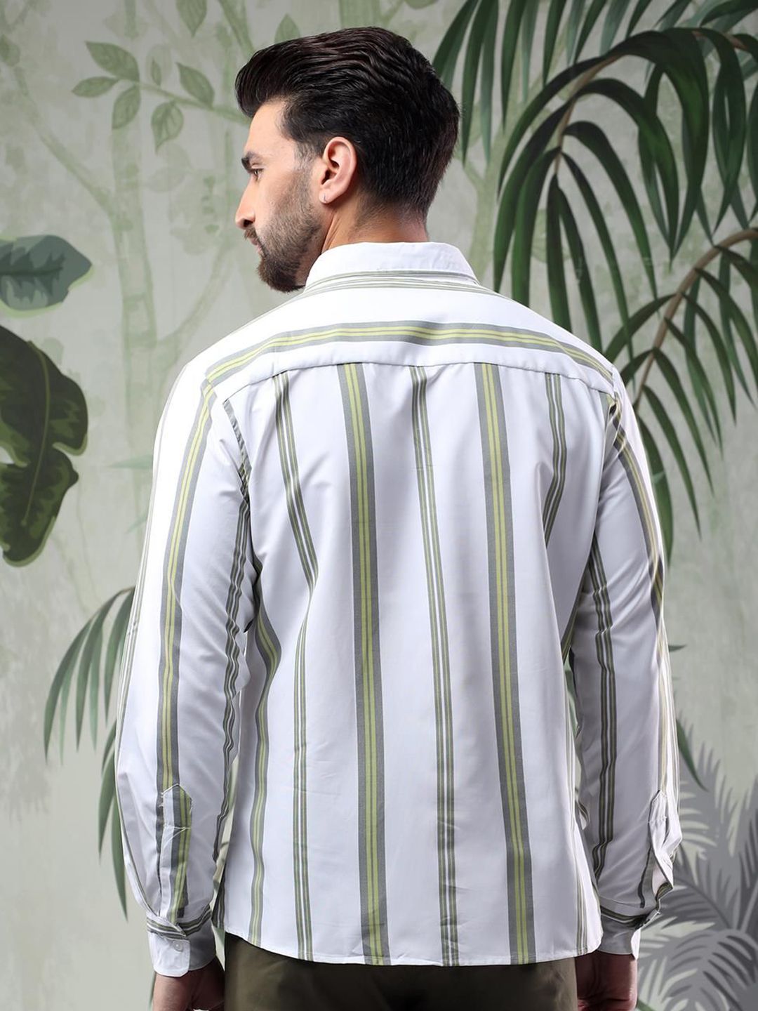 Kotty Men Spread Collar Vertical Striped Casual Shirt
