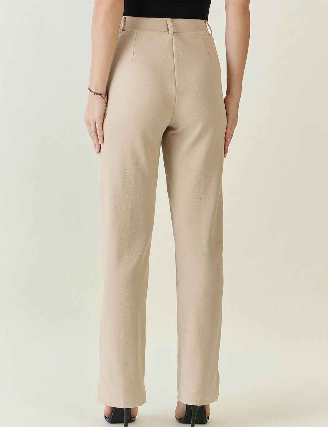 Kotty Women Relaxed Straight Leg High-Rise Trousers