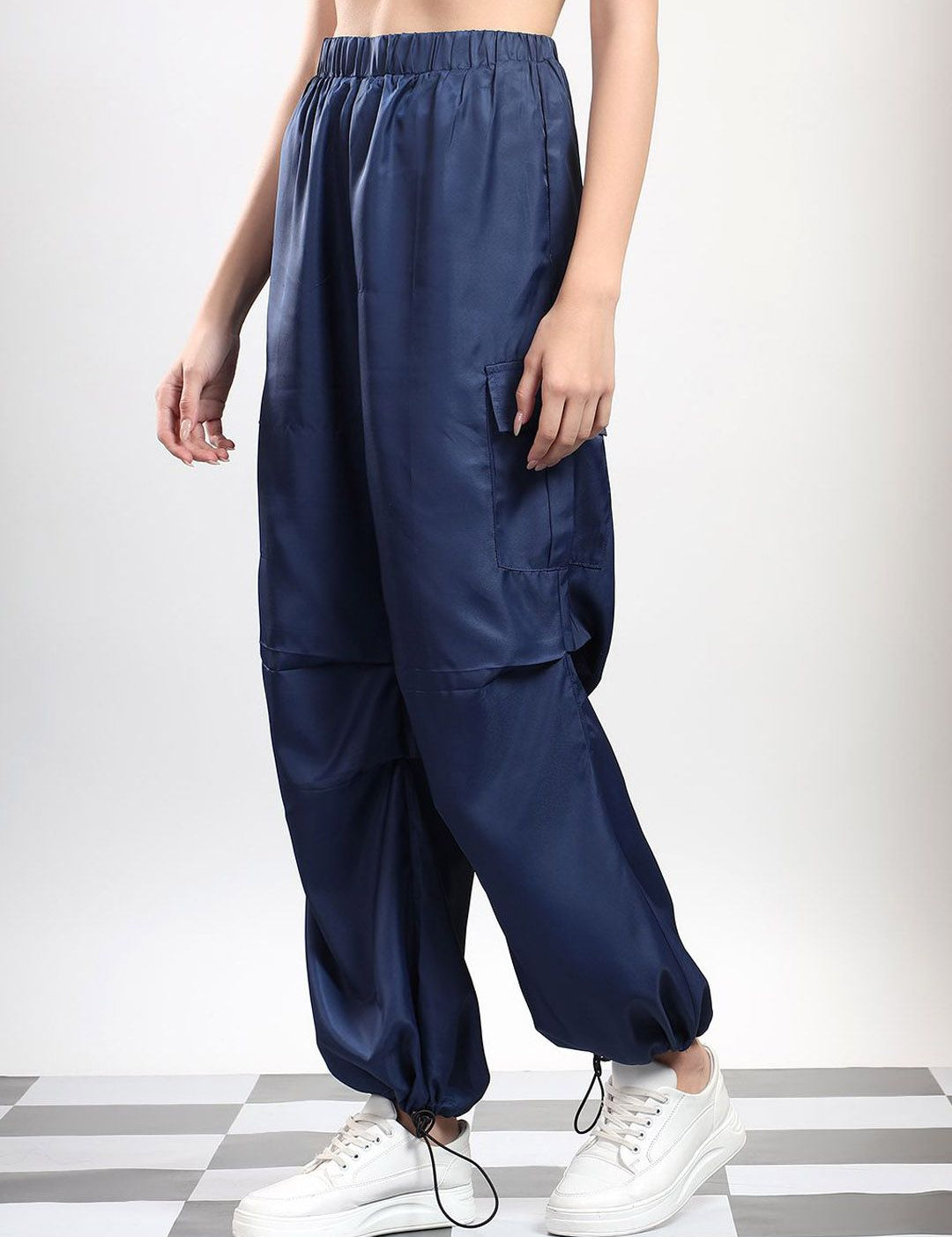 Kotty Women High-Rise Easy Wash Pleated Cargos Trousers