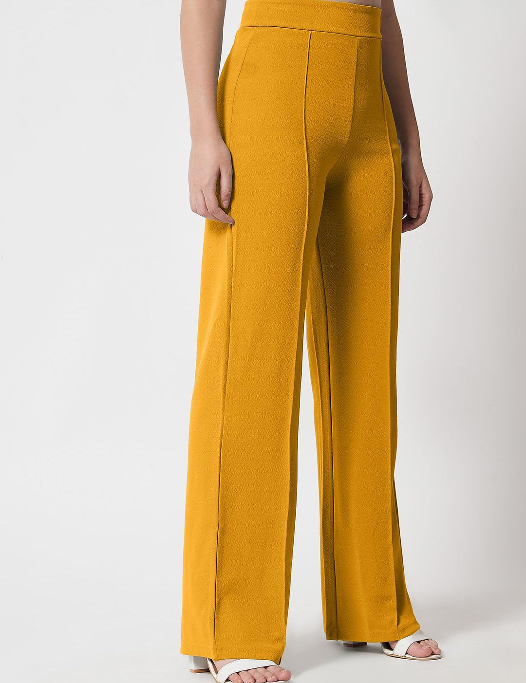 Kotty Women Relaxed Straight Fit High Rise Pleated Trousers