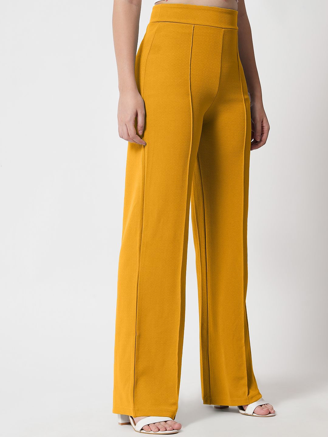 Kotty Women Relaxed Straight Fit High Rise Pleated Trousers