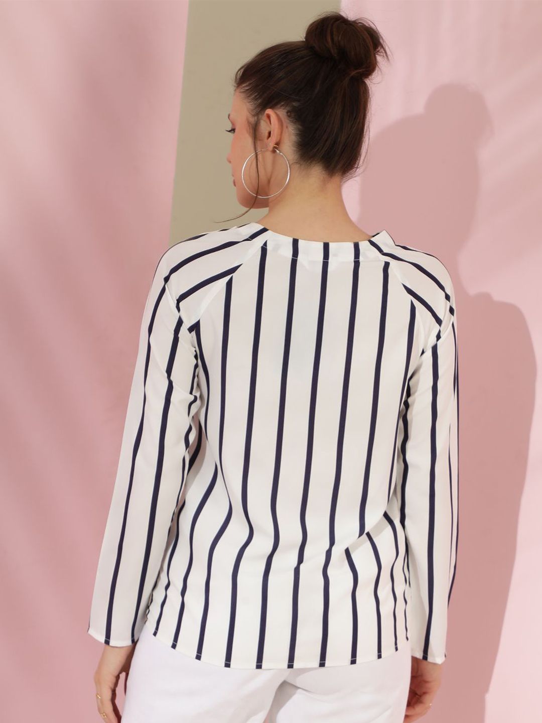 Kotty Women Vertical Striped Round Neck  Top