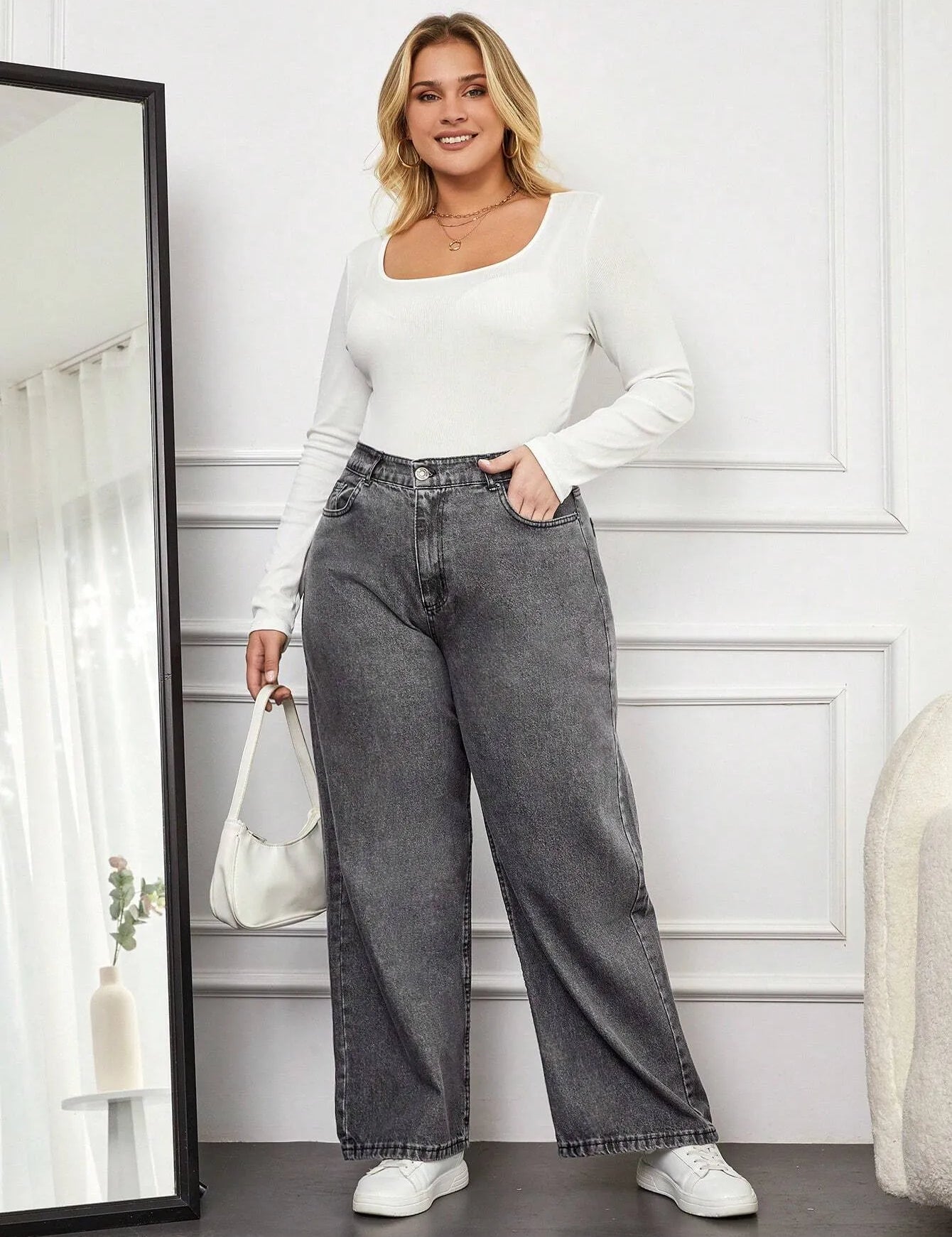 CCLADIESJEANS18_1_5028c316-ba72-4d7a-9935-520a4a61718d.webp