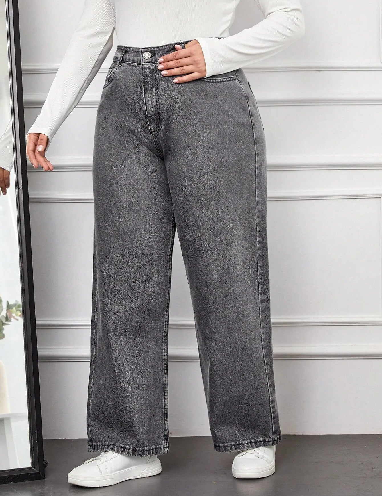 CCLADIESJEANS18_2_c8bd3468-4164-4f65-85f0-008ff91a7e85.webp