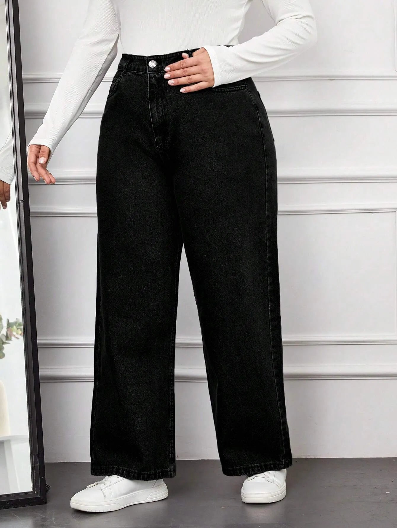 High-Waist Black Wide-Leg Denim Jeans