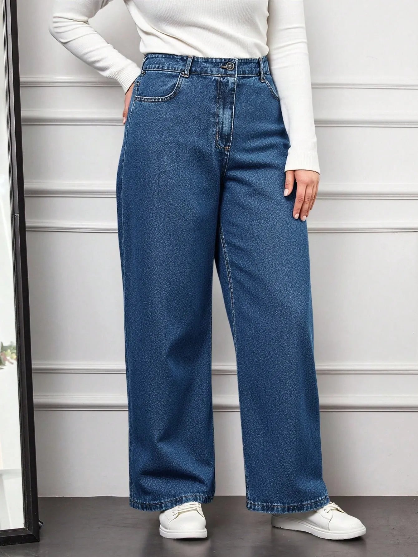 Women's Plus Size Classic Blue Straight-Leg Denim Jeans