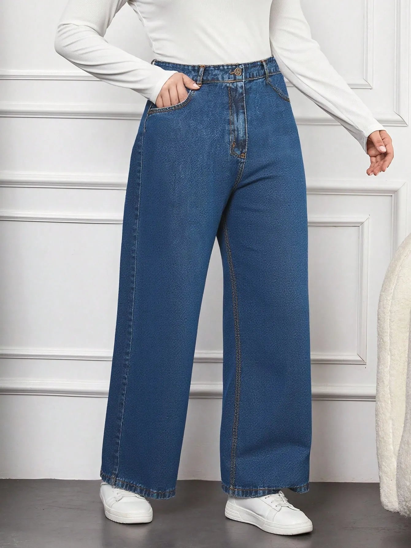 Women's Plus Size Classic Blue Straight-Leg Denim Jeans