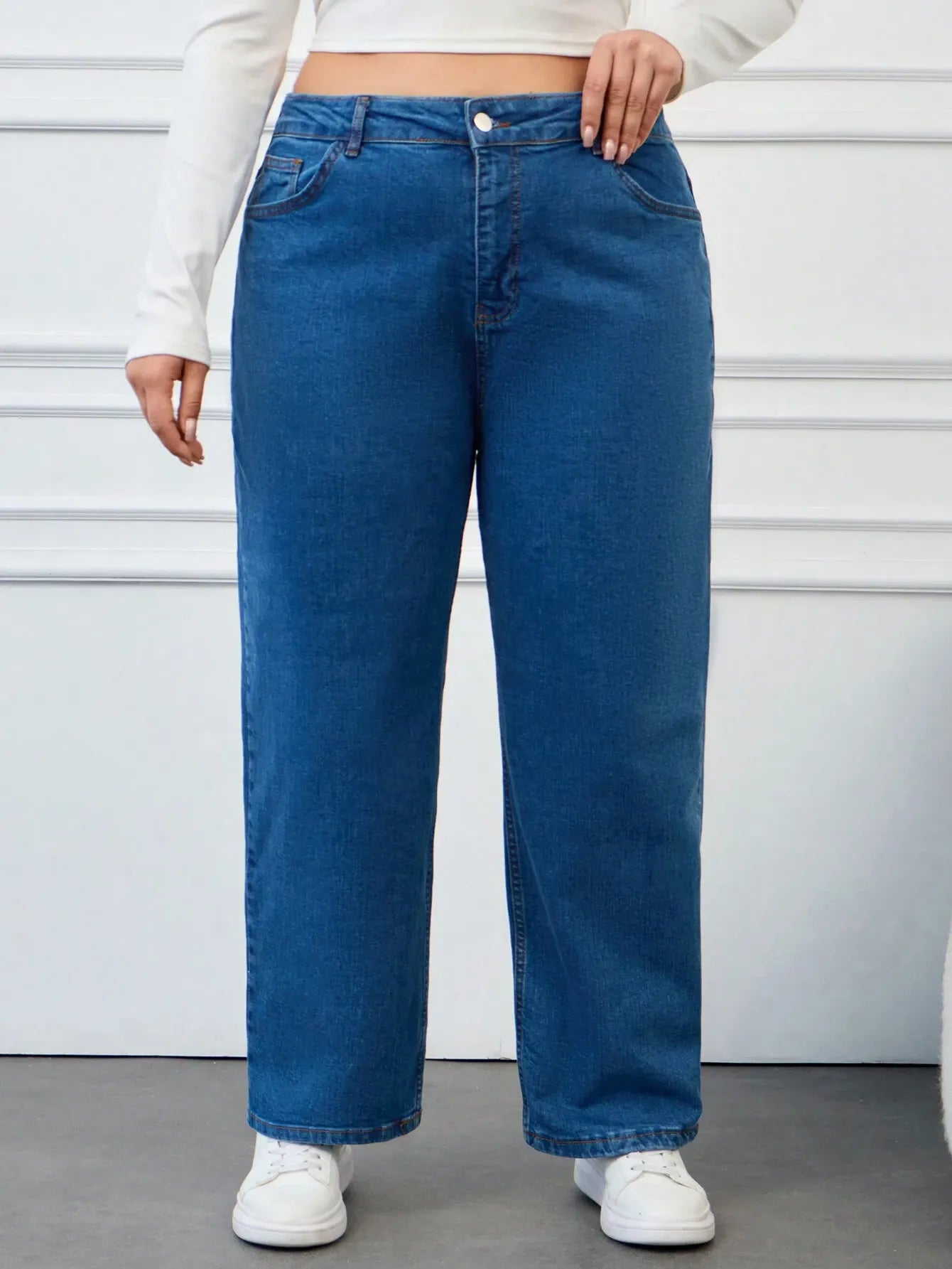 Women's Plus Size Classic Blue Straight-Leg Jeans