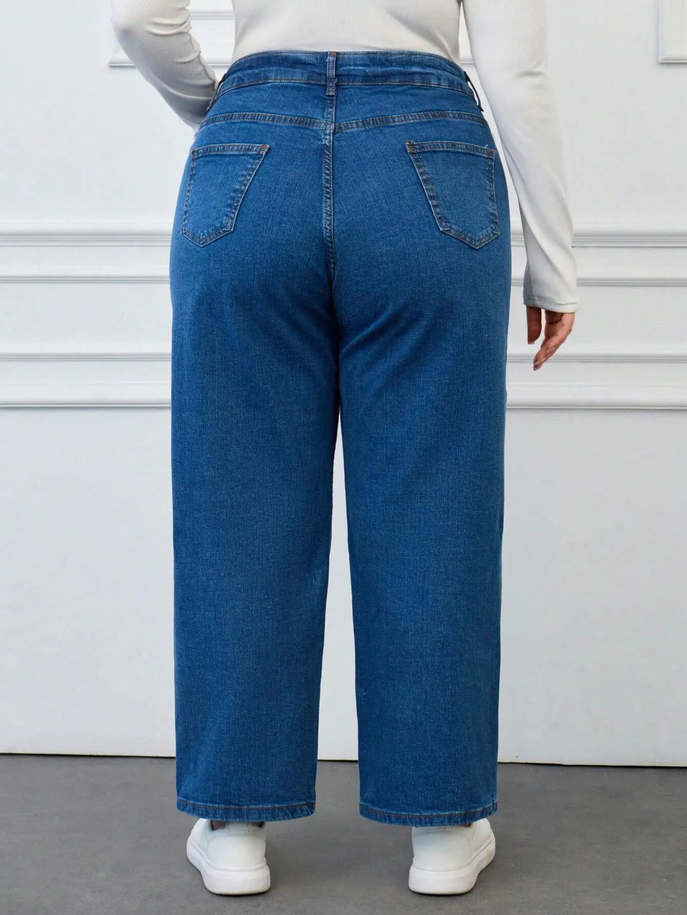 Women's Plus Size Classic Blue Straight-Leg Jeans