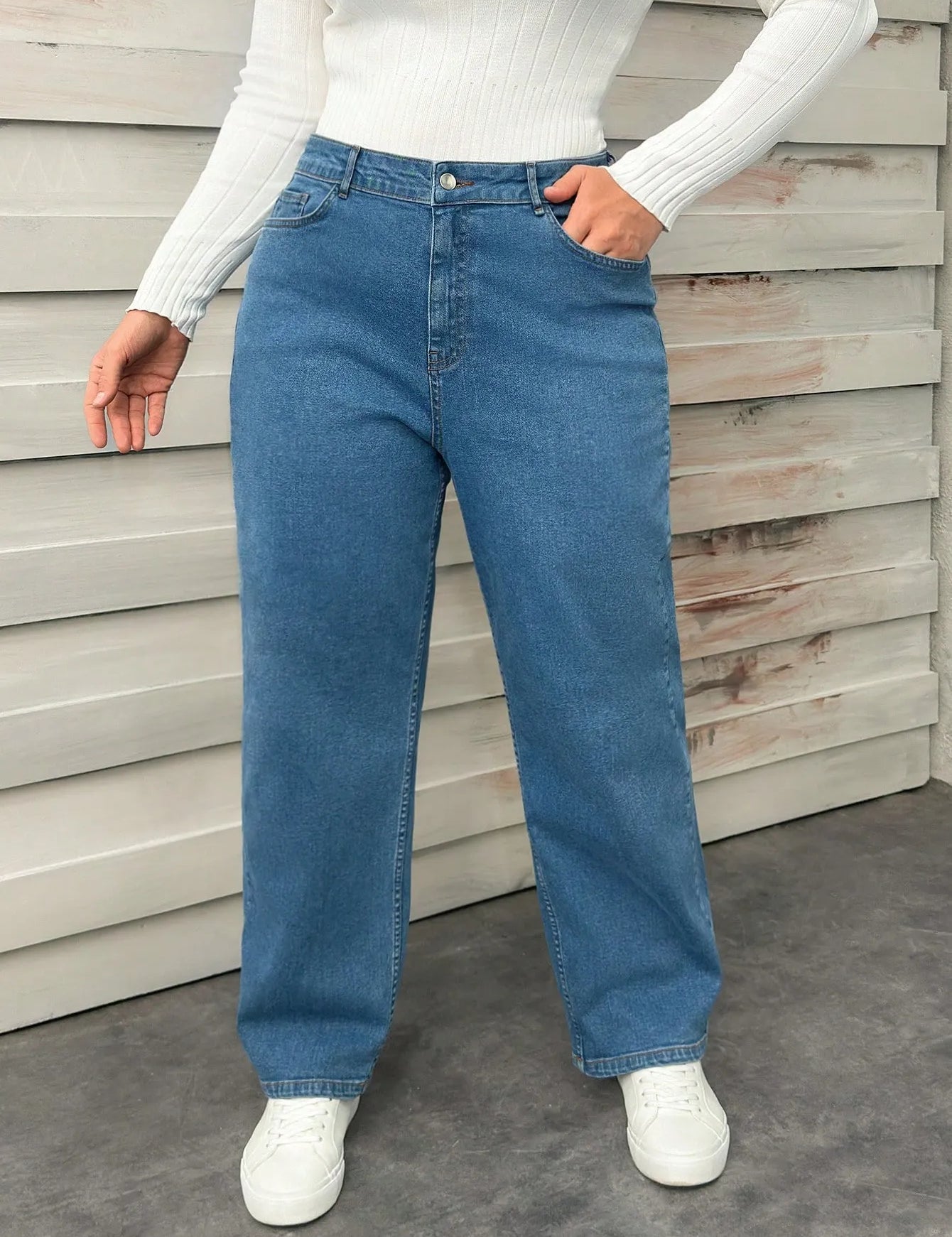 CCLADIESJEANS25_1_8653001a-241b-43d8-b3a8-862838c541ed.webp