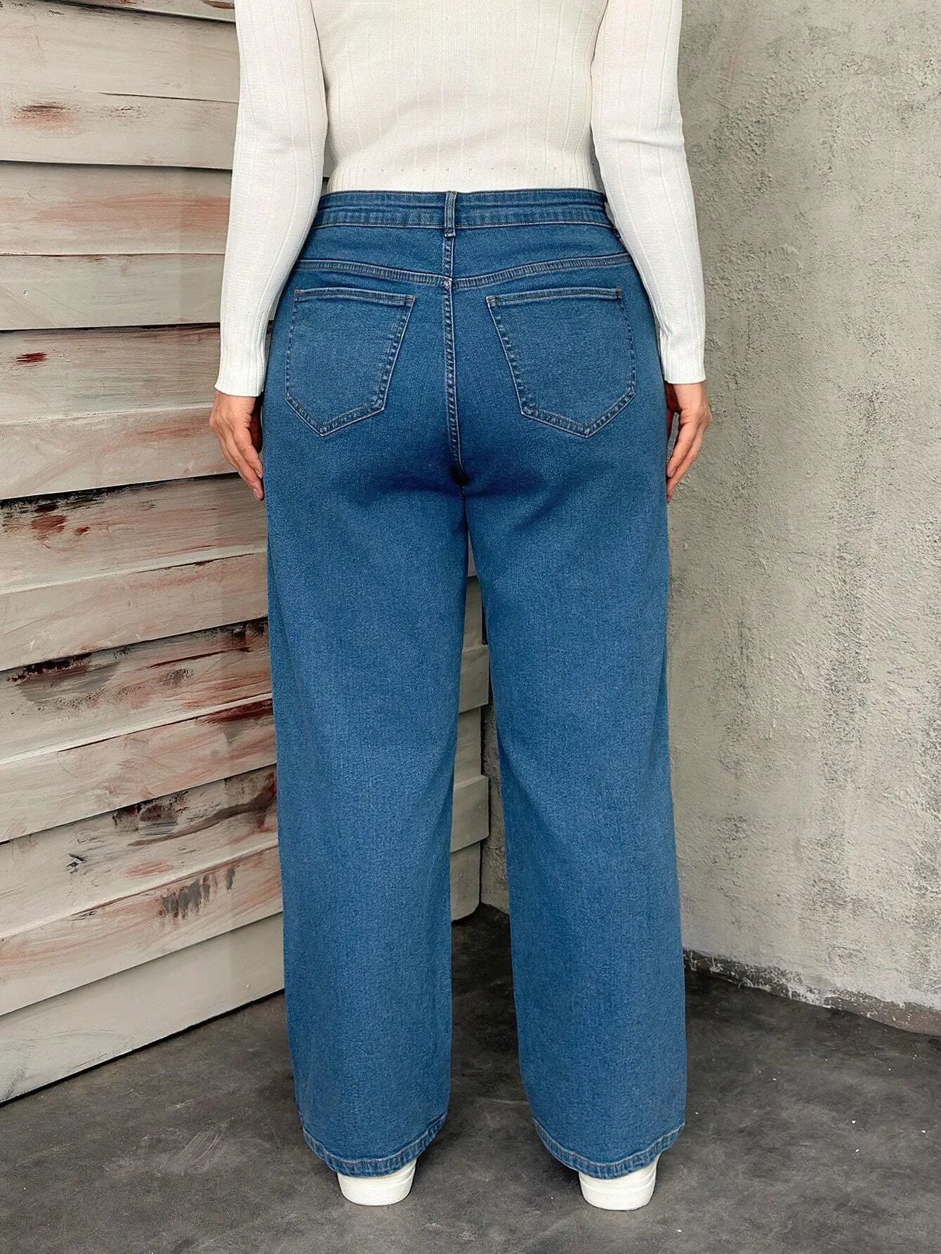Women's Plus Size straight leg jeans