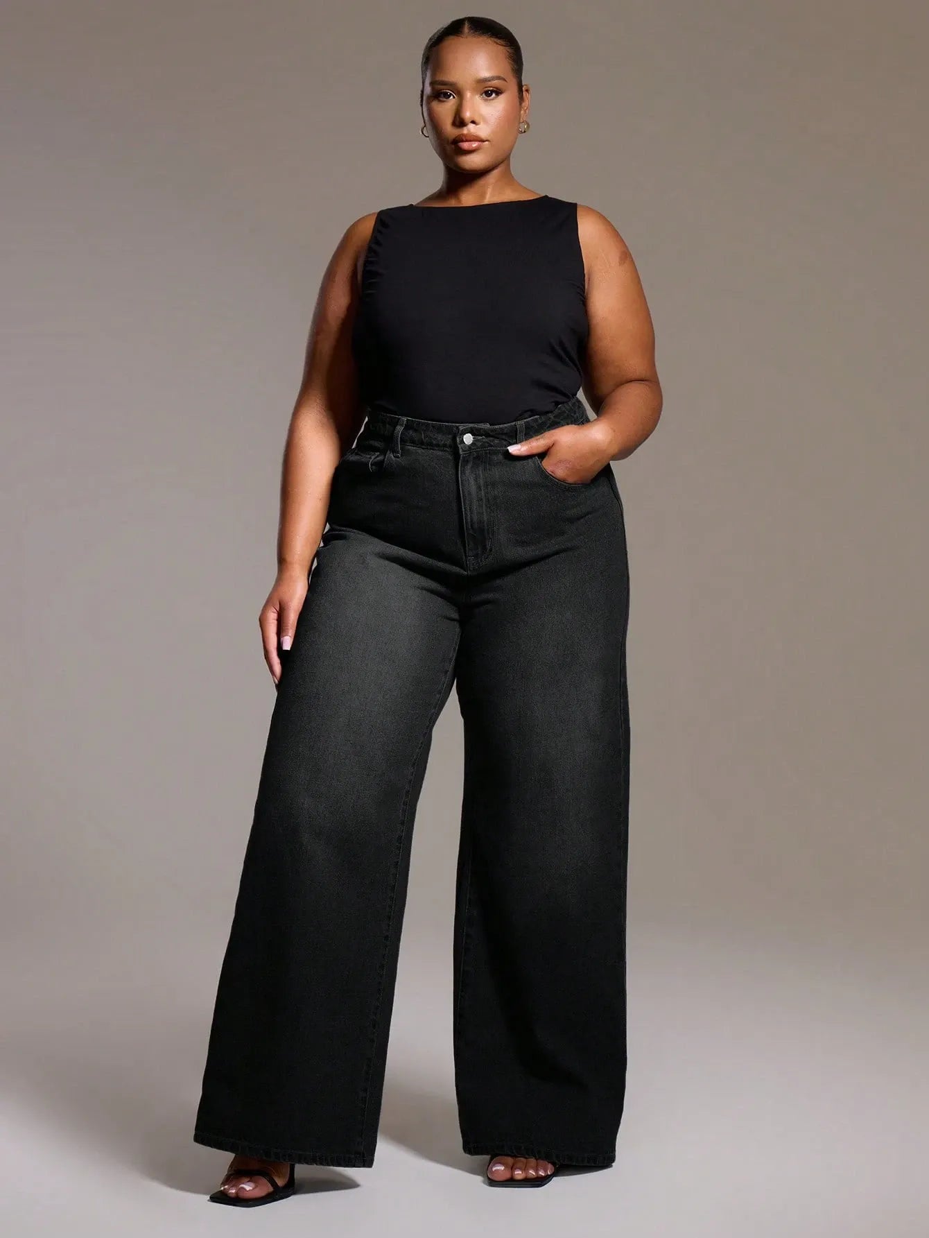 Women's Plus Size Wide-Leg Jeans in Washed Onyx