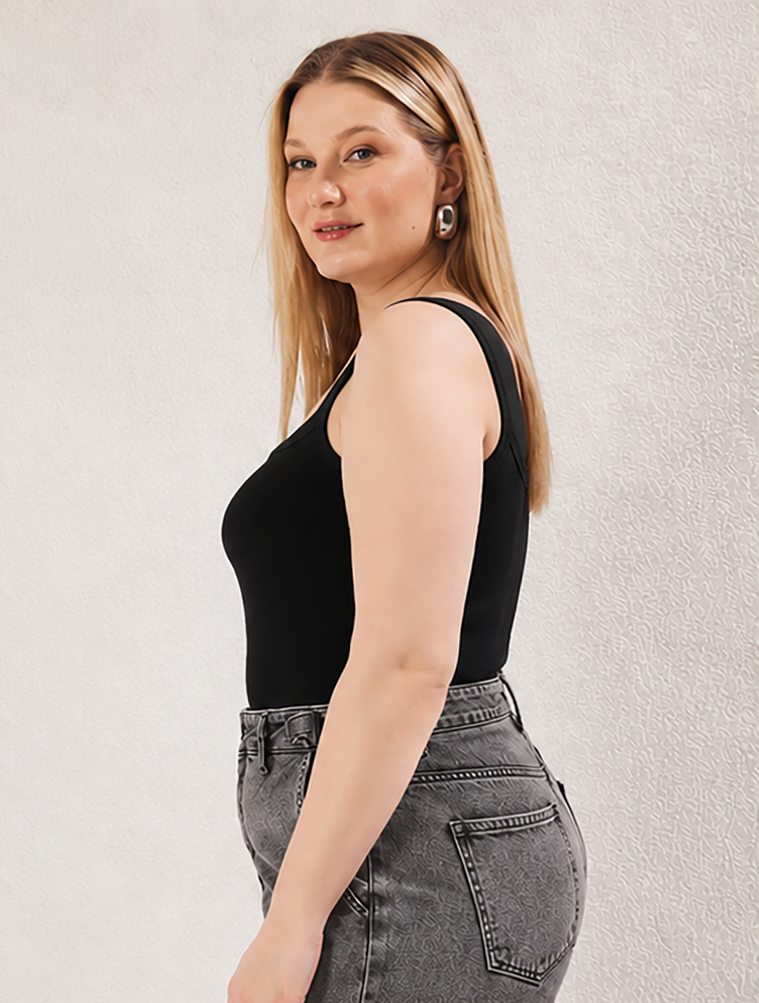 Black Square Neck Plus Size Ribbed Tank