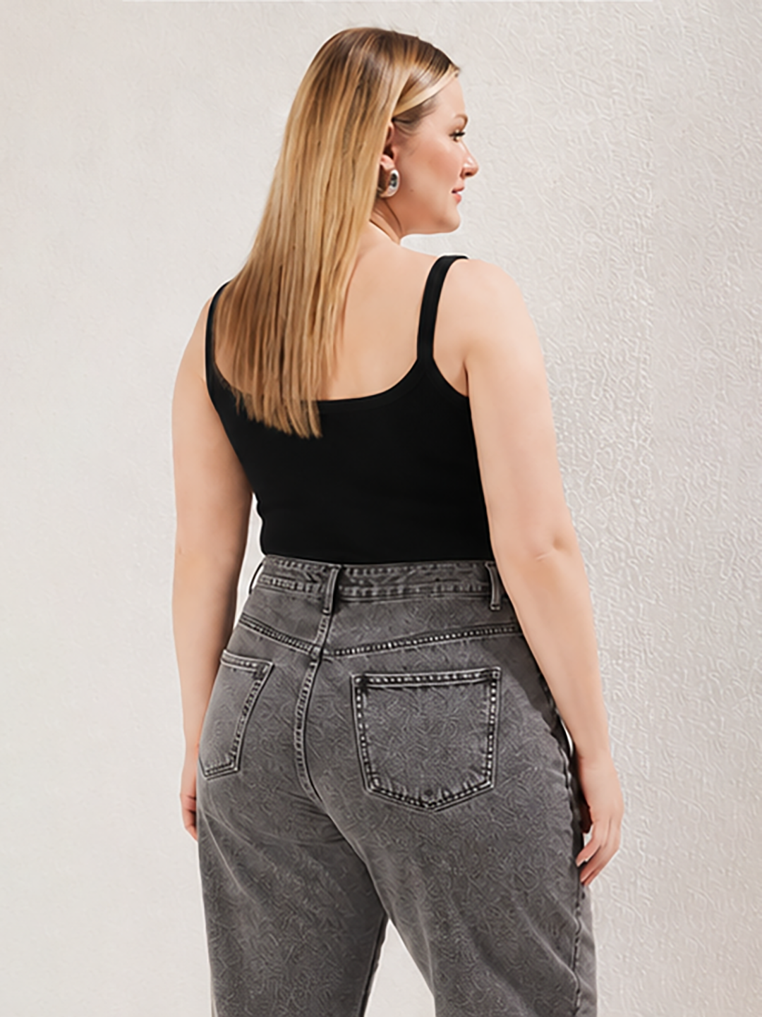 Black Square Neck Plus Size Ribbed Tank