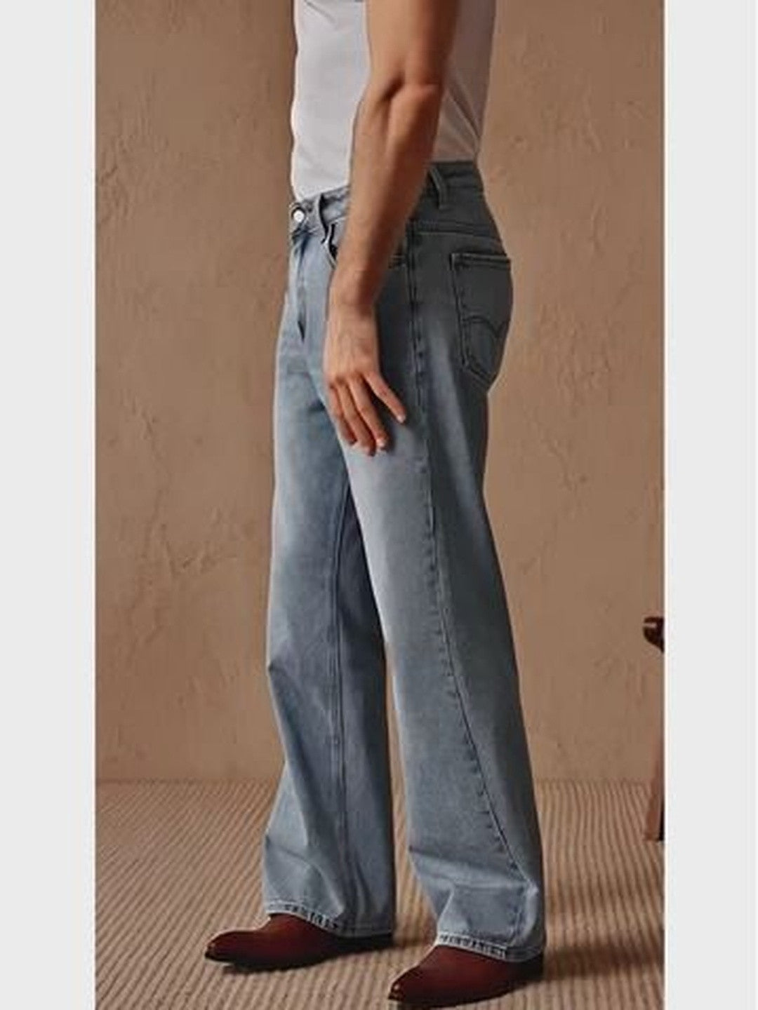Kotty Men Wide Leg Low-Rise Light Fade Stretchable Jeans
