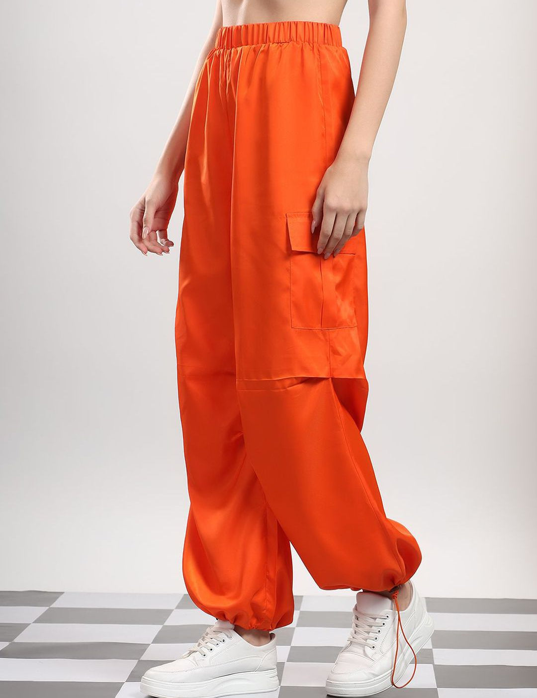 Kotty Women High-Rise Easy Wash Pleated Cargos Trousers