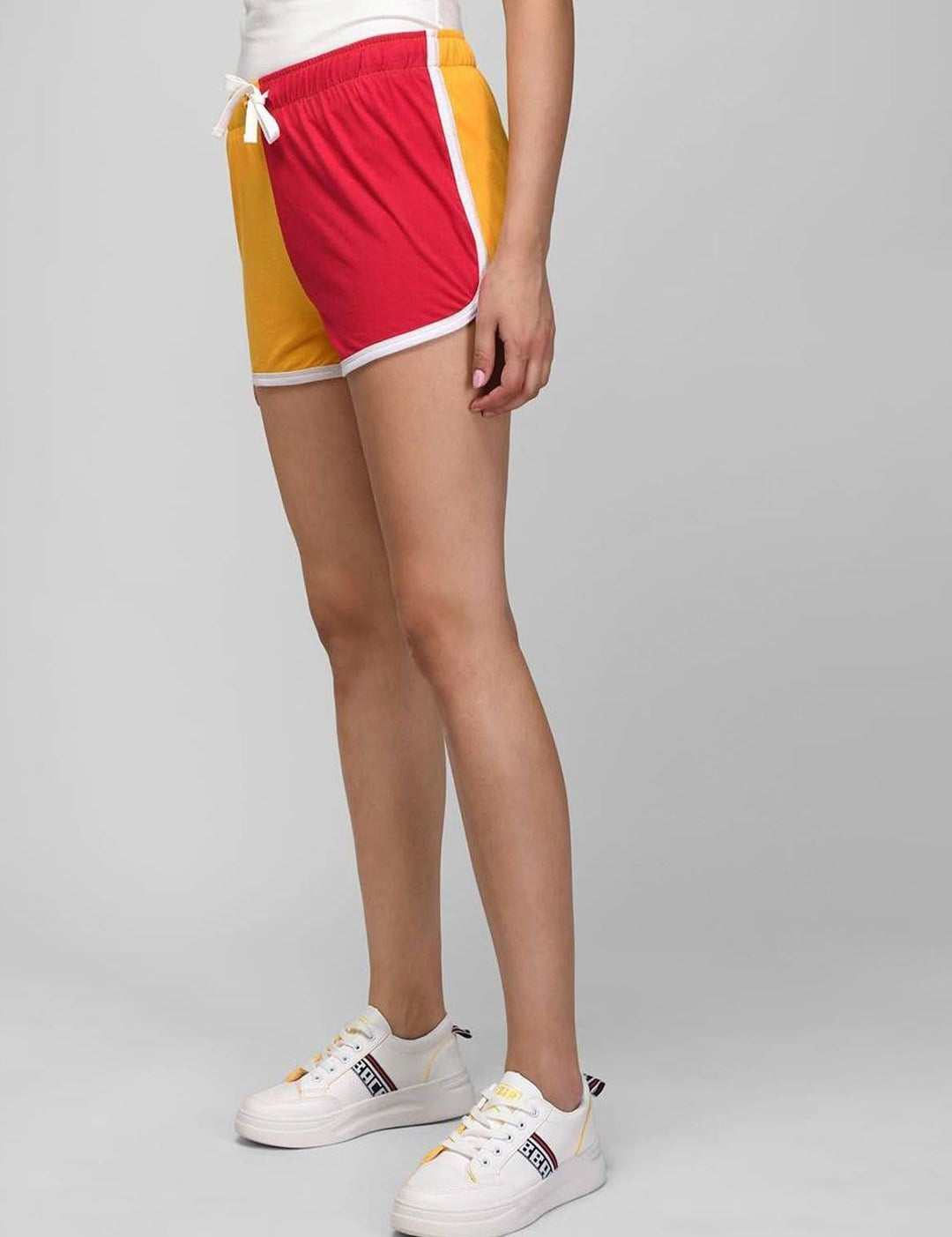 Kotty Women Colourblocked Yoga Sports Shorts 