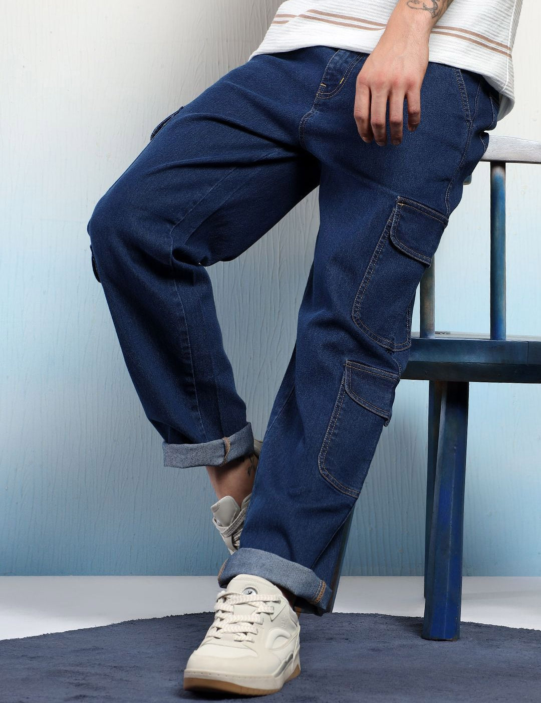 Kotty Men Low-Rise Wrinkle Free Pleated Cargos Trousers