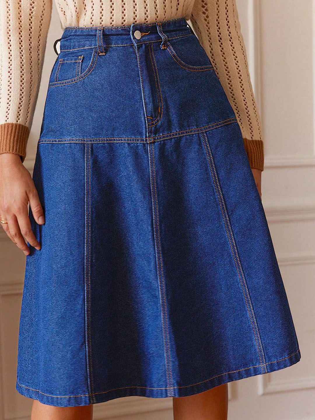  Kotty Flared Knee Length Skirts