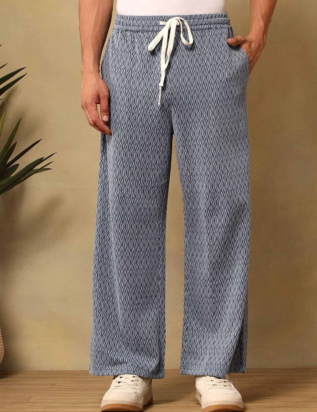 Kotty Men Geometric Printed Relaxed Fit Mid-Rise Trouser