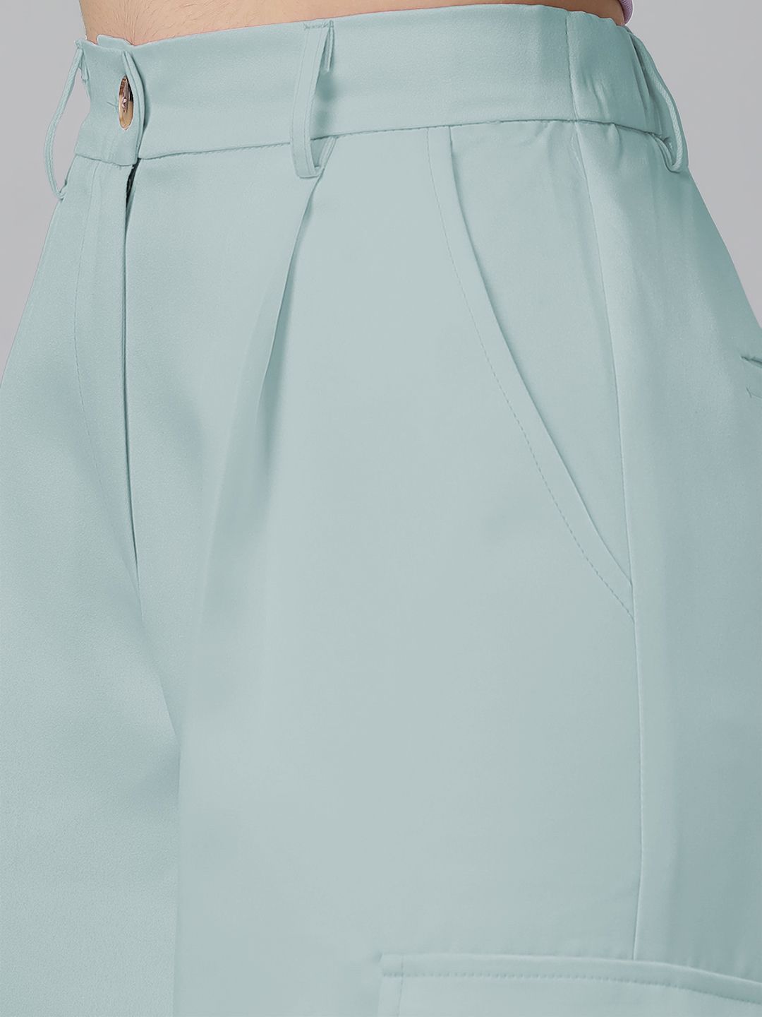 Kotty Women Relaxed Straight Leg Straight Fit High-Rise Easy Wash Pleated Cargos Trousers