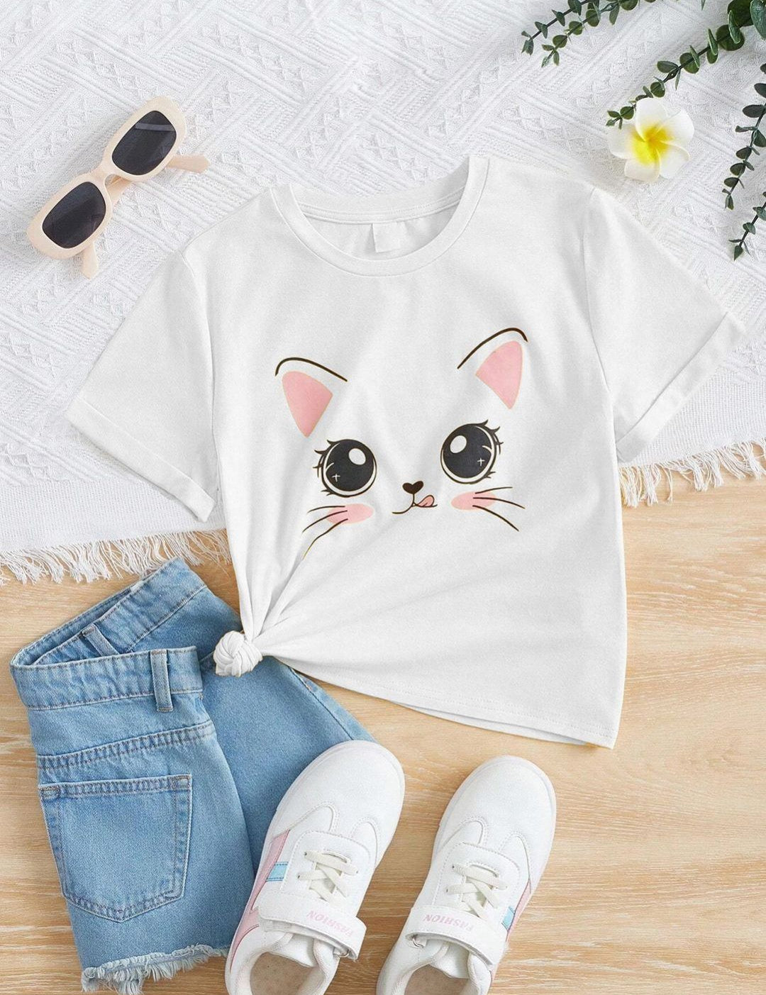 Kotty Girls Graphic Printed Round Neck Cotton Oversized T-shirt