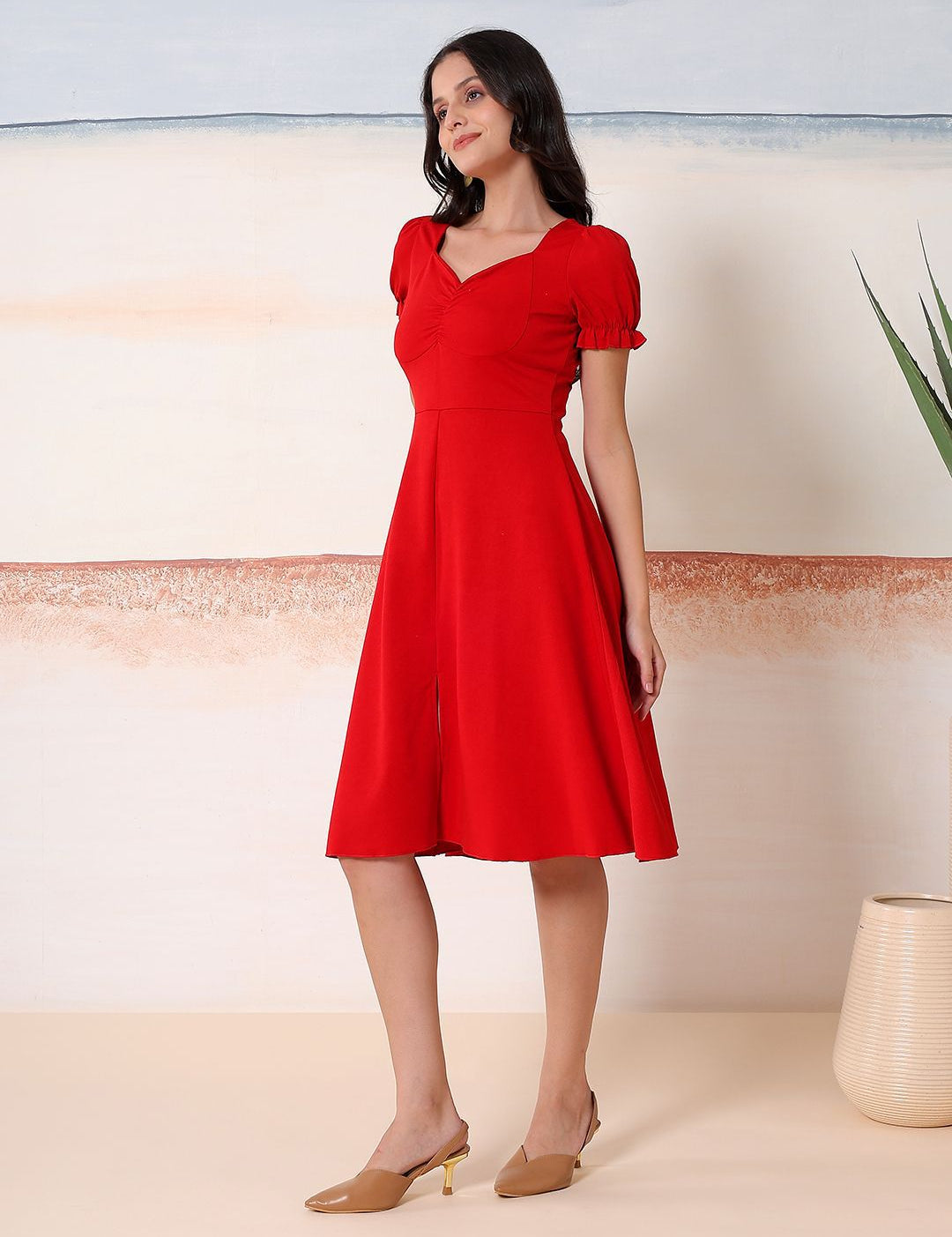 Kotty Women Solid Sweetheart Neck Puff Sleeve A-Line Midi Dress