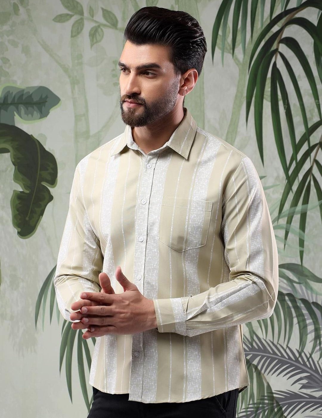 Kotty Men Spread Collar Vertical Striped Casual Shirt