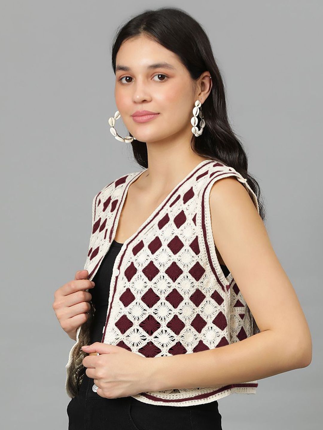 Kotty Women Geometric V-Neck Crop Top