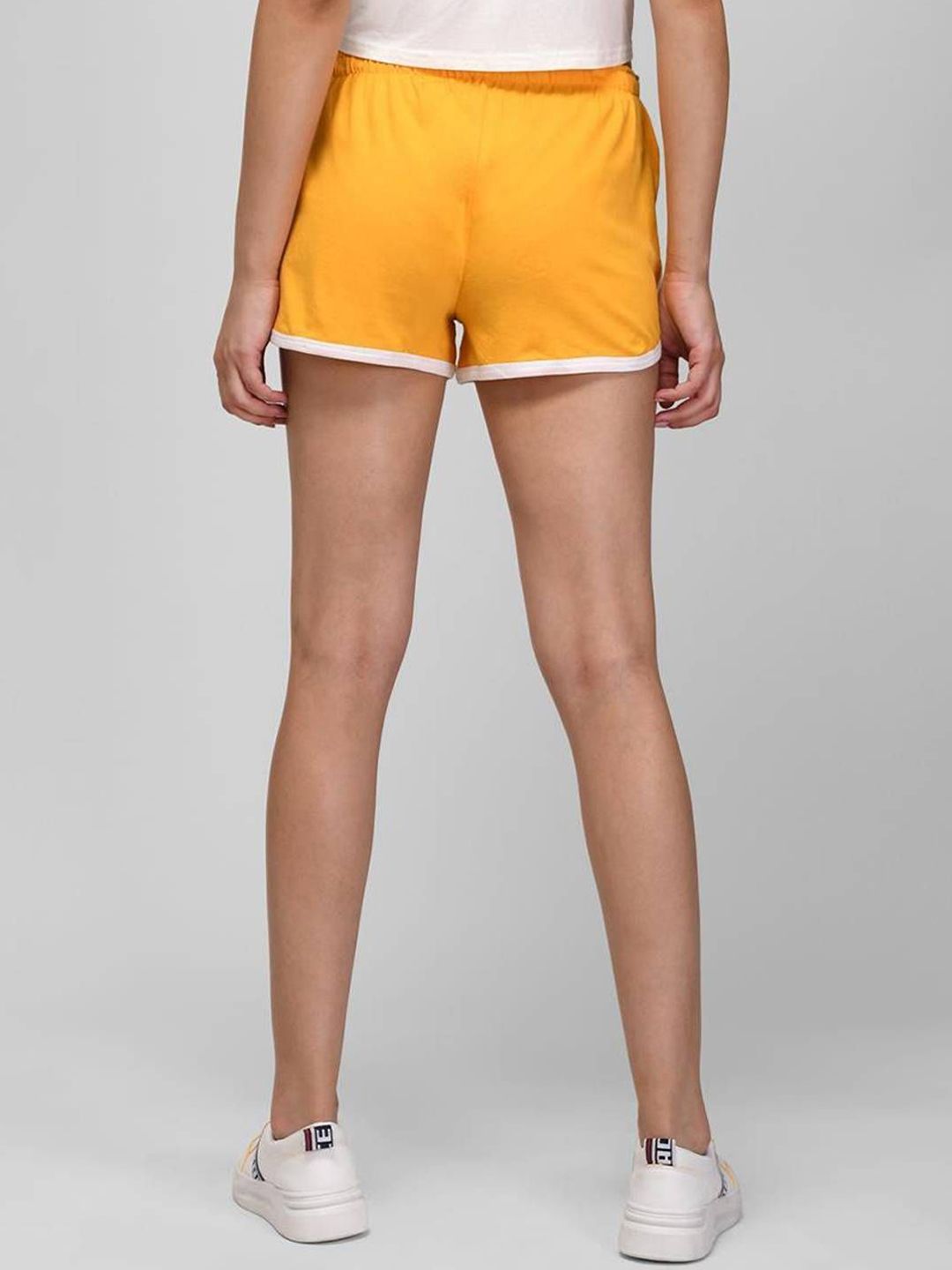 Kotty Women Colourblocked Relaxed Fit Mid -Rise Yoga Sports Cotton Shorts