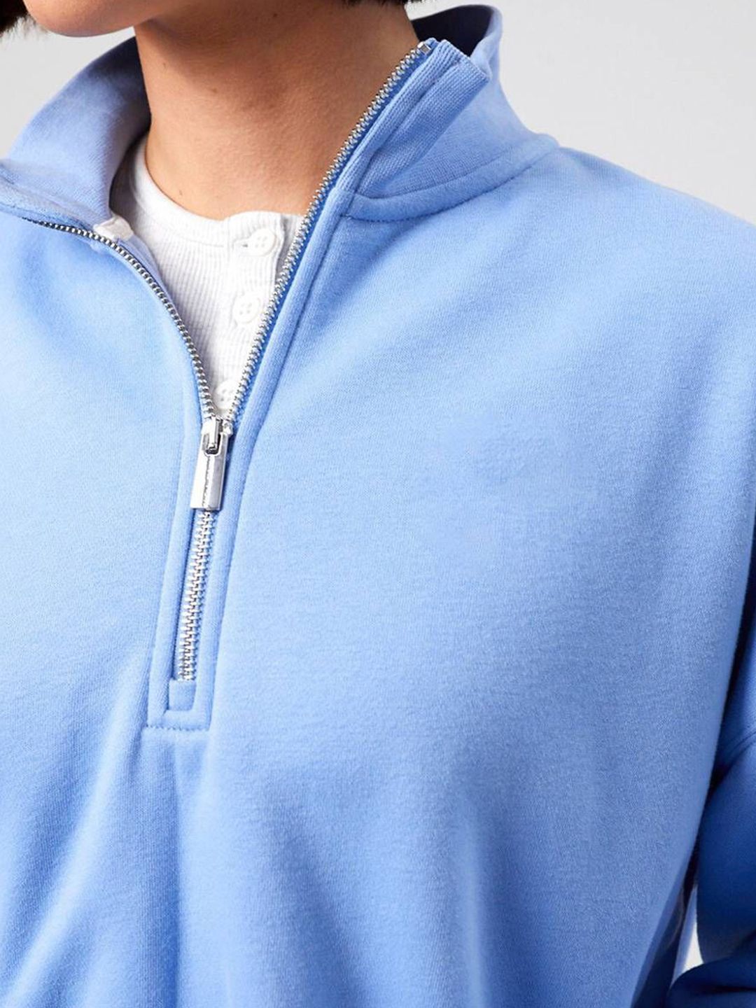 Kotty Women Solid Full Sleeve Mock Collar Crop Sweatshirt