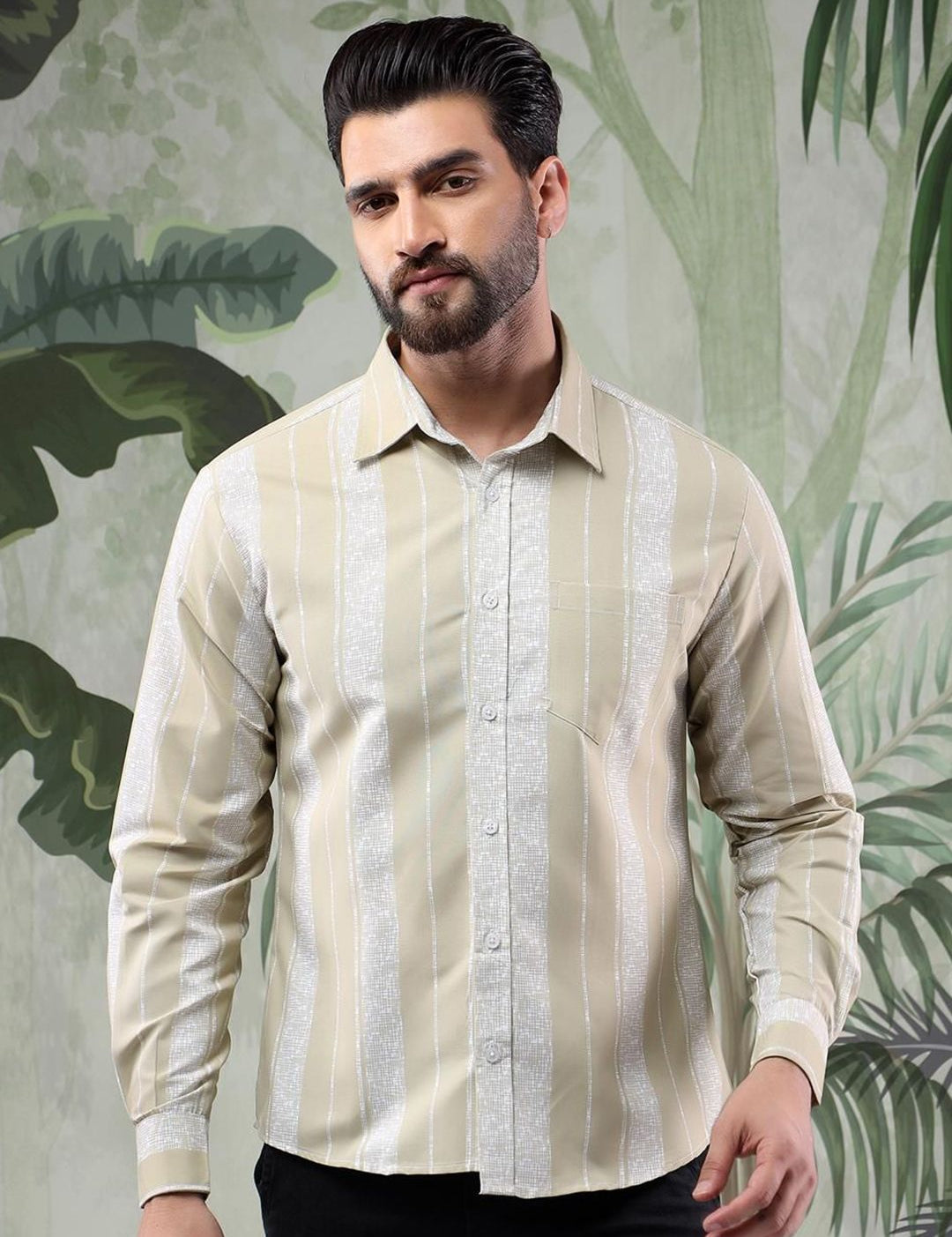 Kotty Men Spread Collar Vertical Striped Casual Shirt