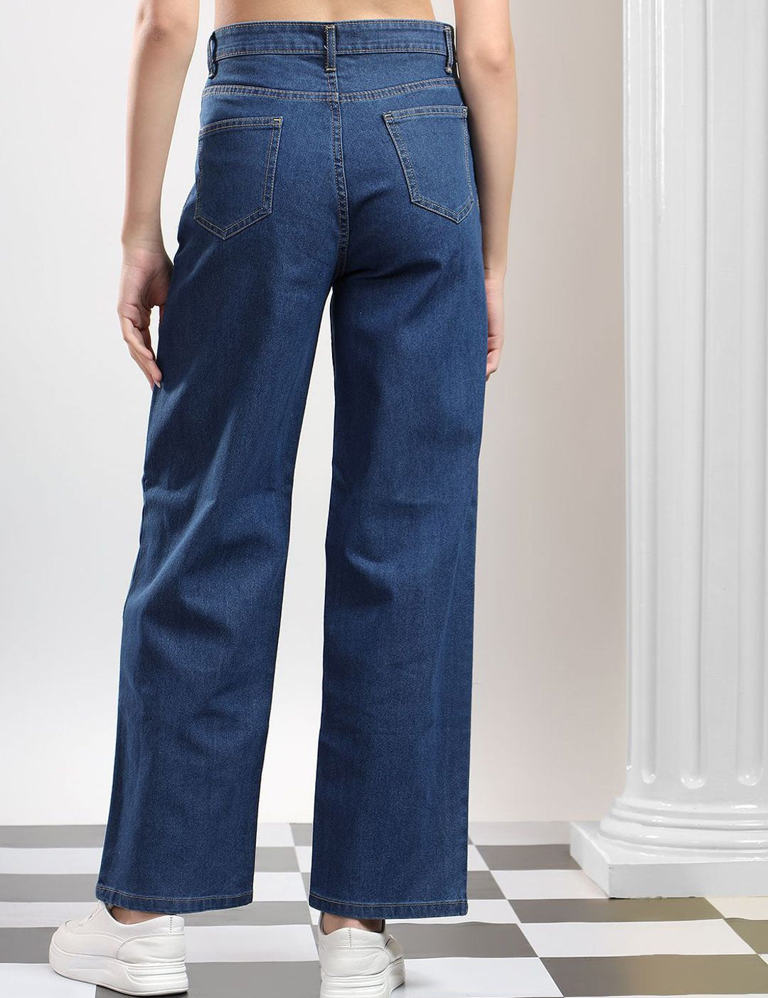 Kotty Women Straight Fit High-Rise Stretchable Jeans