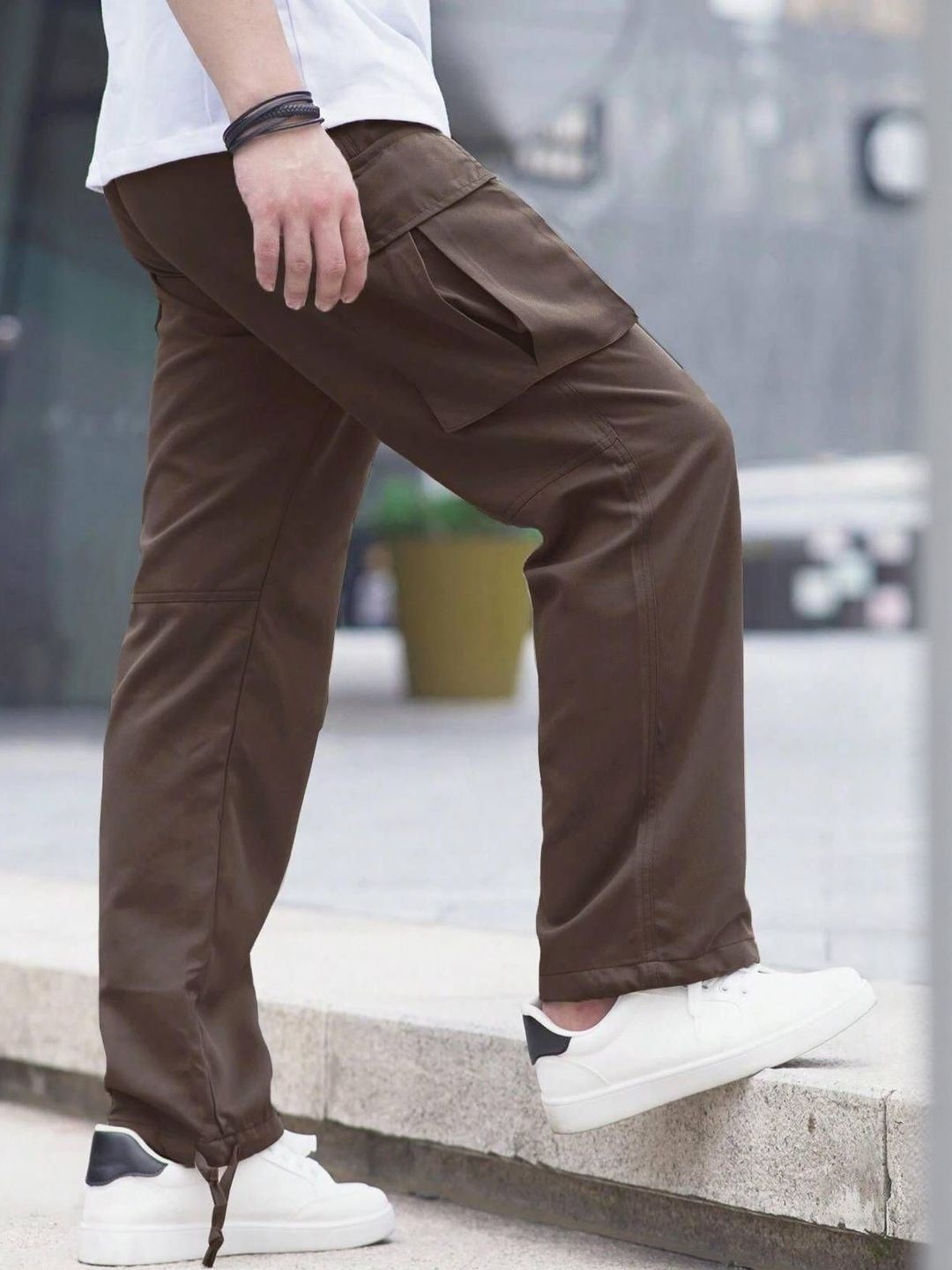 Kotty Men Relaxed Straight Leg Trousers