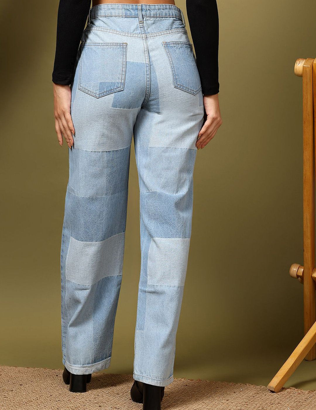 Kotty Women Straight Fit High-Rise Stretchable Jeans