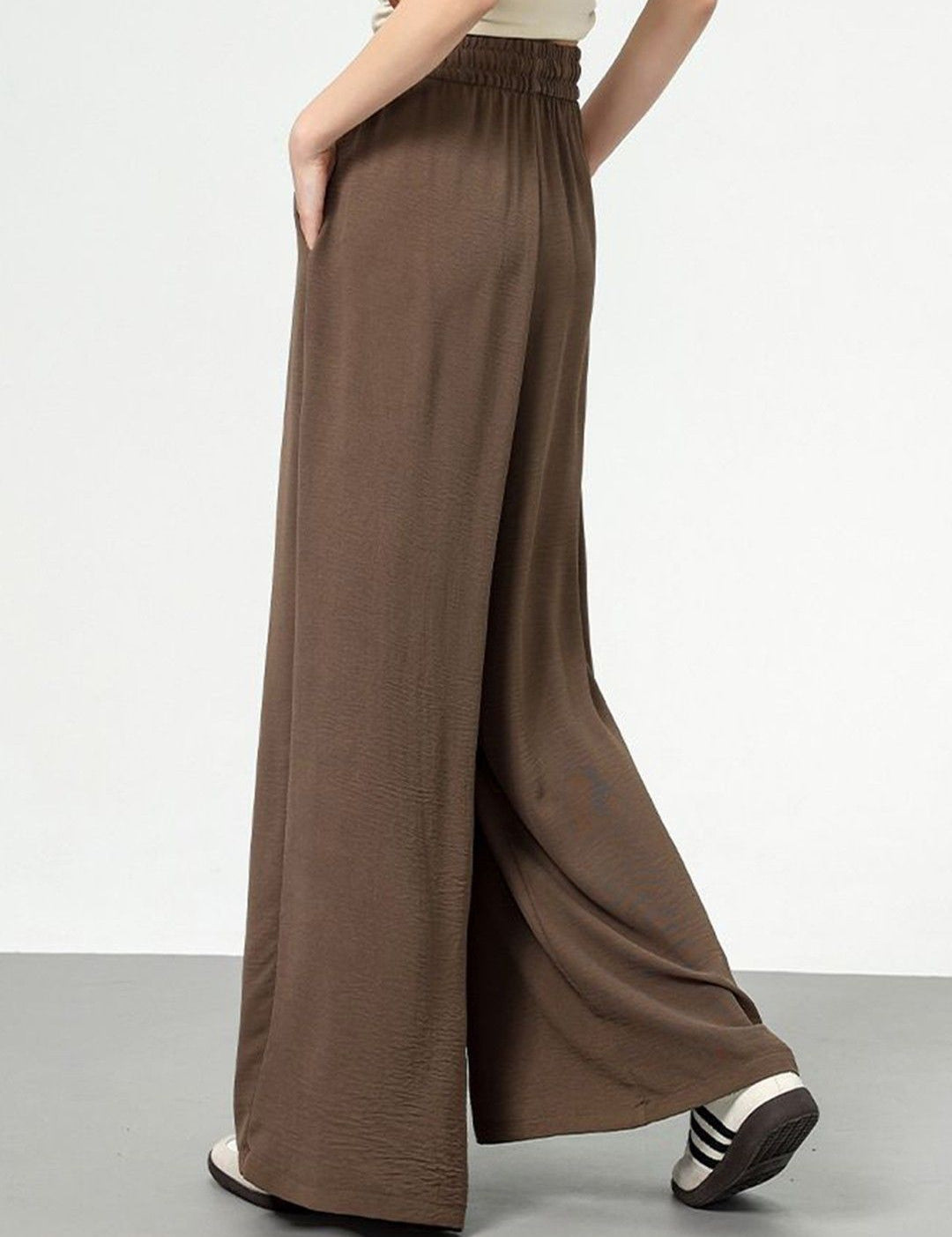 Kotty Women Relaxed Straight Leg High-Rise Pleated Wide Leg Trousers