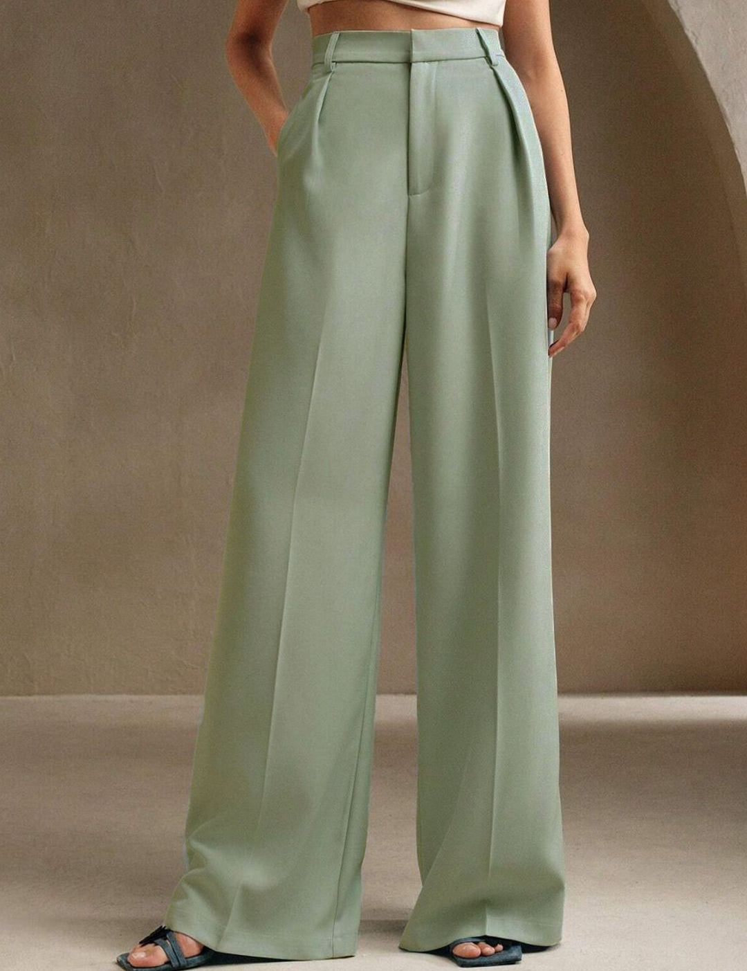 Kotty Women Relaxed Straight Leg High-Rise Pleated Trousers