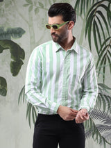 Kotty Men Spread Collar Vertical Striped Casual Shirt