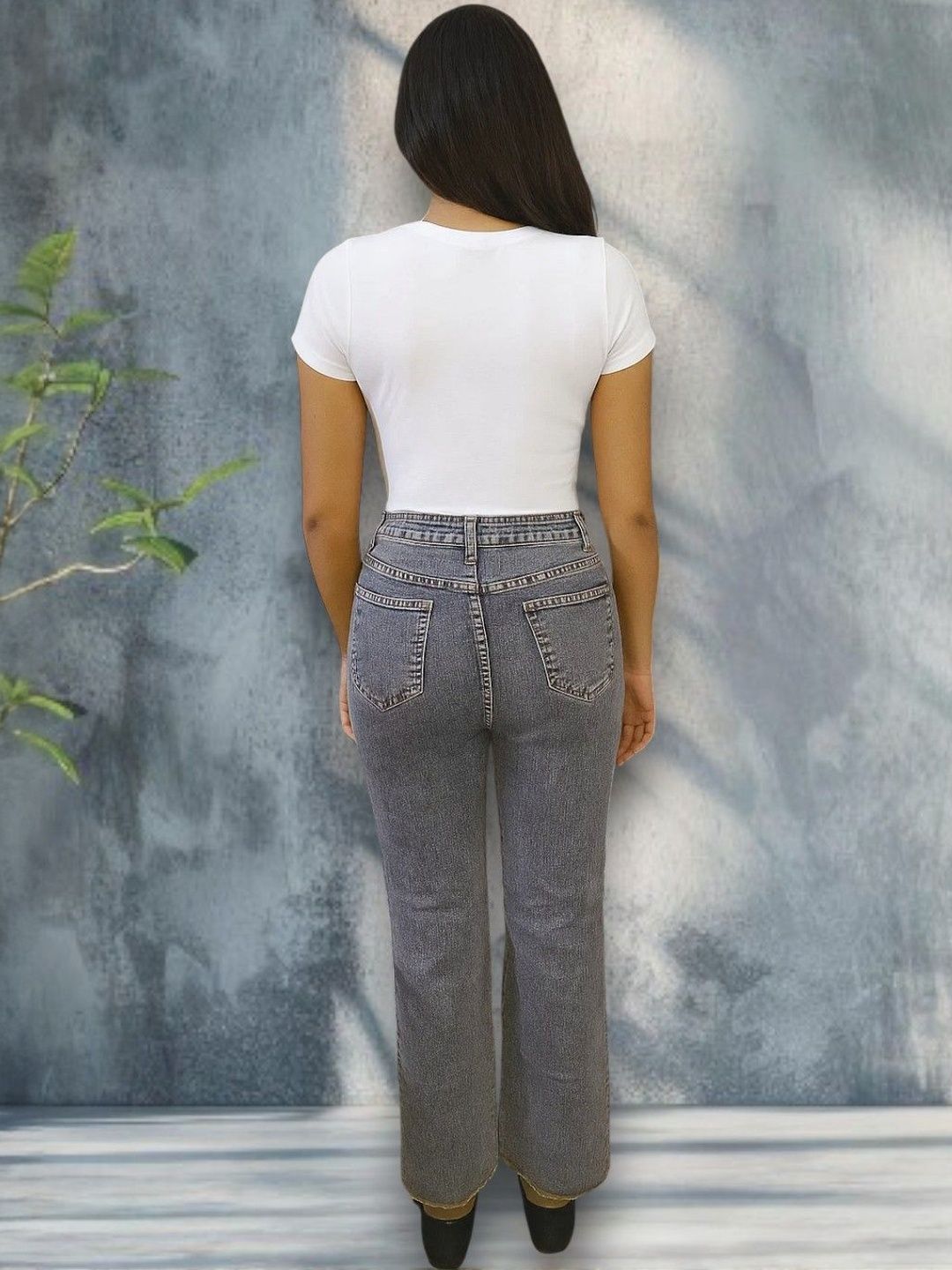 Kotty Women Regular Fit High-Rise Mildly Distressed Light Fade Stretchable Jeans