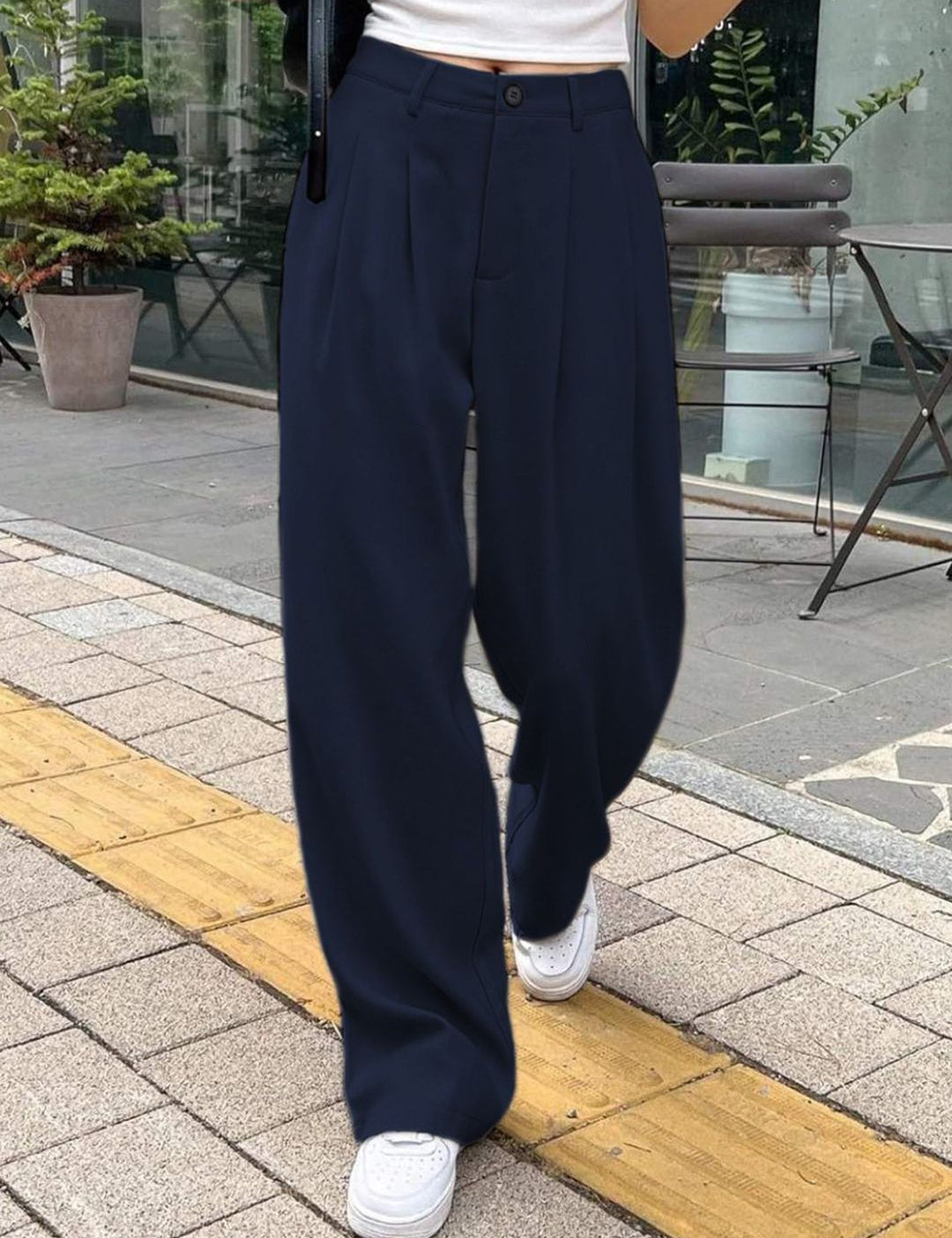 Kotty Women Relaxed Straight Leg High-Rise Pleated Trousers