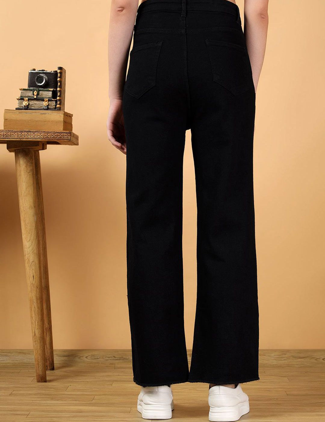 Kotty Women Jean Straight Fit High-Rise Stretchable Jeans