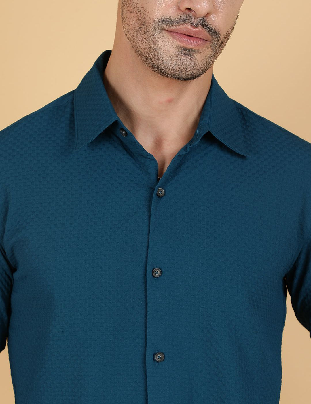 Kotty Men Relaxed Spread Collar Textured Casual Shirt