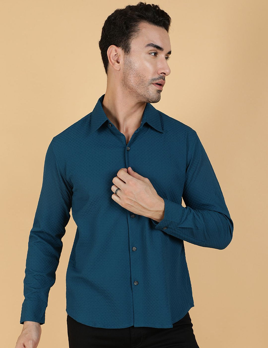 Kotty Men Relaxed Spread Collar Textured Casual Shirt