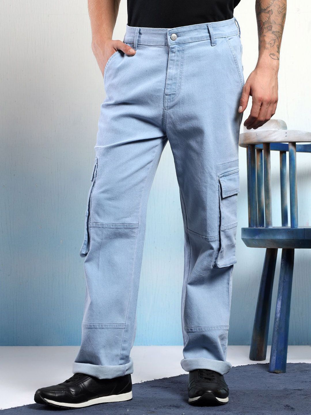Kotty Men Low-Rise Wrinkle Free Pleated Cargos Trousers